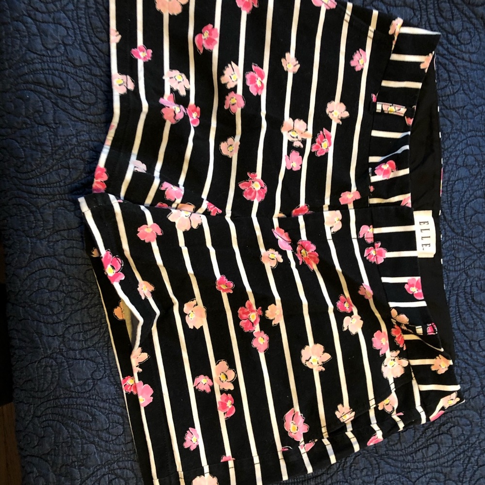 Elle Short